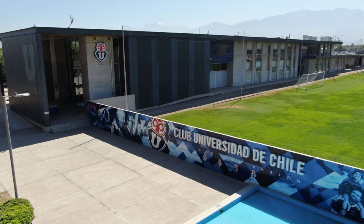 Casa de estudios de U de Chile vuelve a amenazar a Azul Azul: “Habrá que ver el tema del convenio”