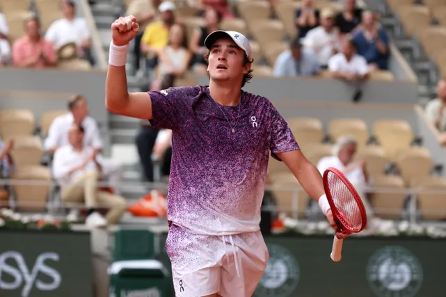 Joao Fonseca avanzó a octavos de final en Roland Garros. (Photo by Matthew Stockman/Getty Images)