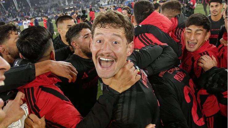 Joaquín Sosa se volvió loco en el triunfo de Colo Colo ante la UC.