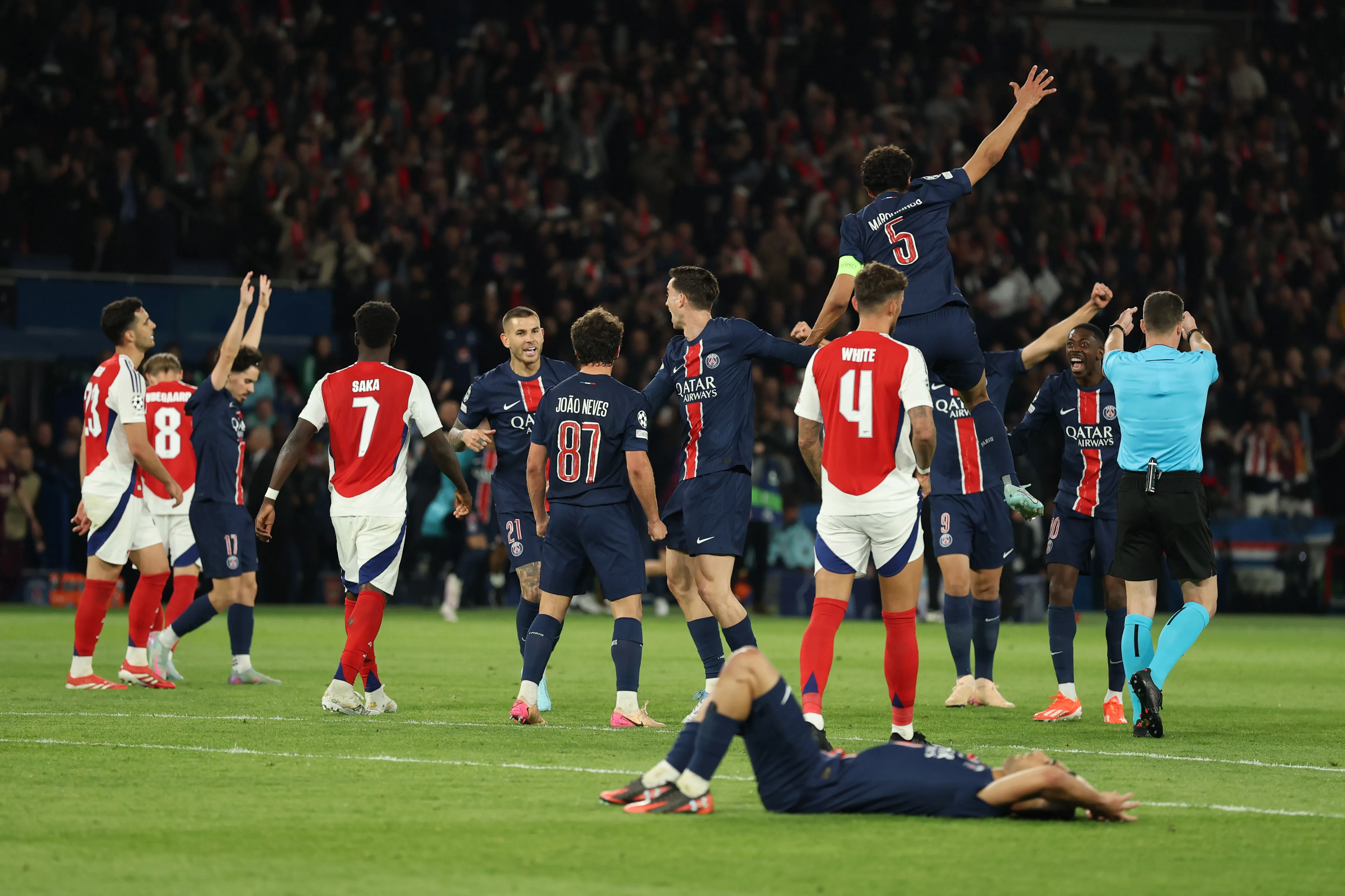 La última vez que se enfrentaron, el PSG eliminó al Arsenal de la Champions League en semifinales en la edición 2024/25. Foto: Getty Images.