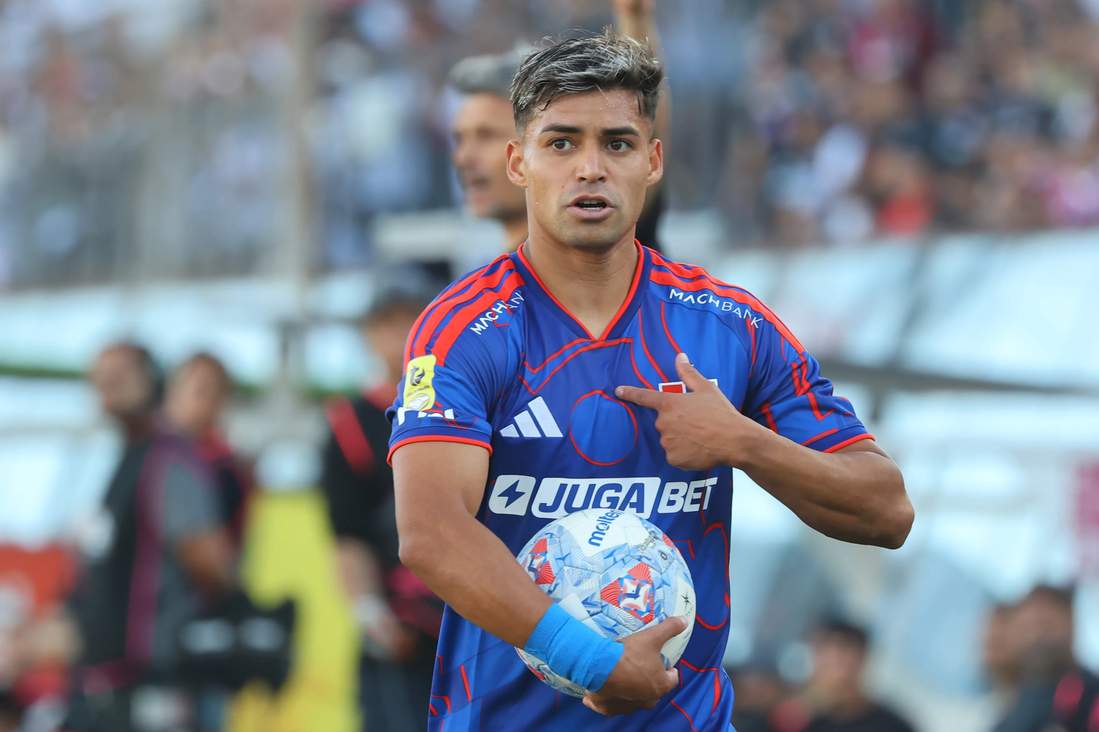 Fabián Hormazábal es la principal duda en la formación de la U ante Concepción. Foto: Photosport.