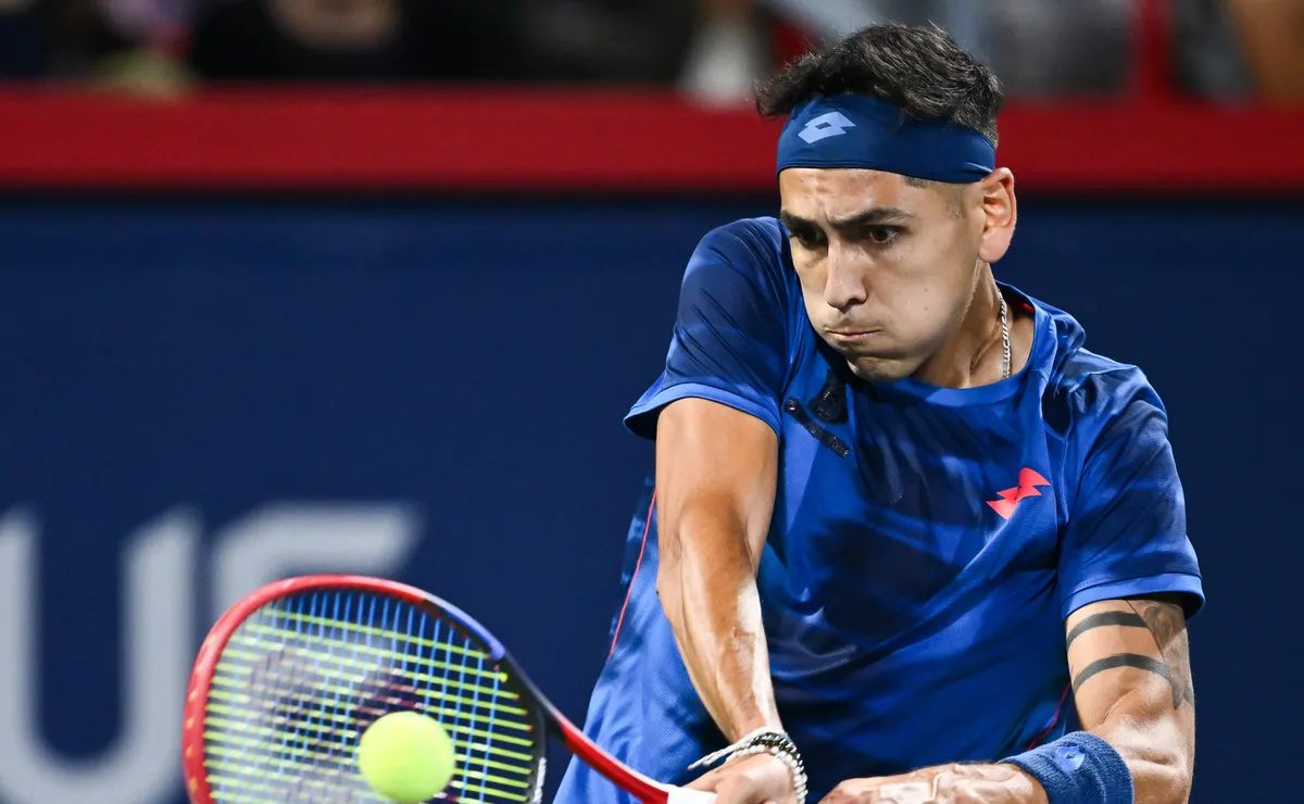 Tabilo avanza en Roland Garros al vencer a Kouamé Tabilo avanza en Roland Garros al vencer a Kouamé
