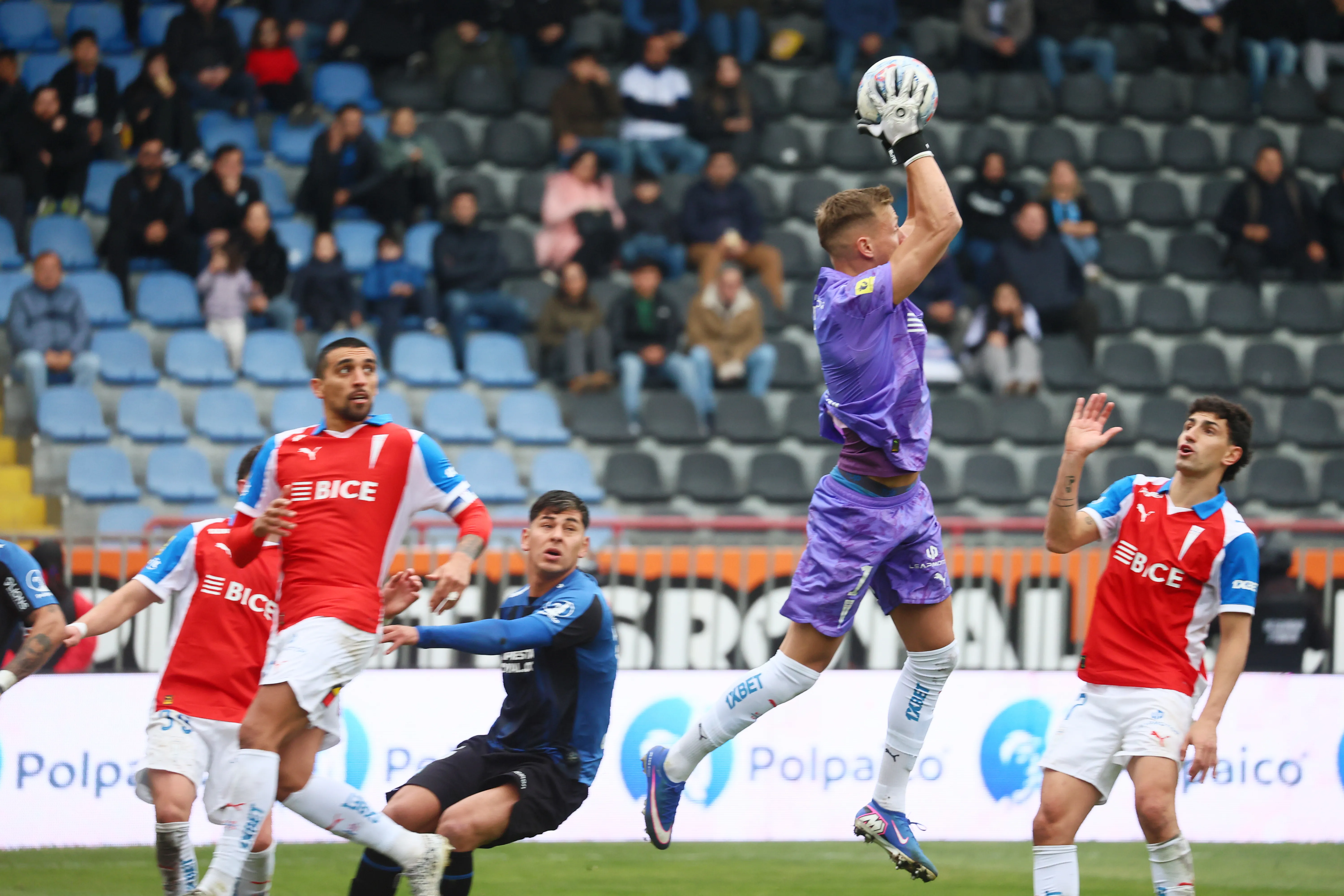 Universidad Católica derrotó a Huachipato por la Liga de Primera. Foto: Eduardo Fortes/Photosport