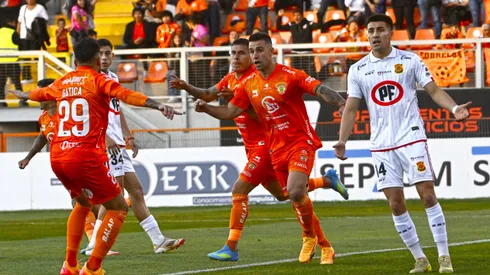 Loínos no sueltan la cima del torneo.
