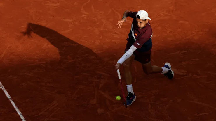 El drive de Alejandro Tabilo recibe elogios en Roland Garros.