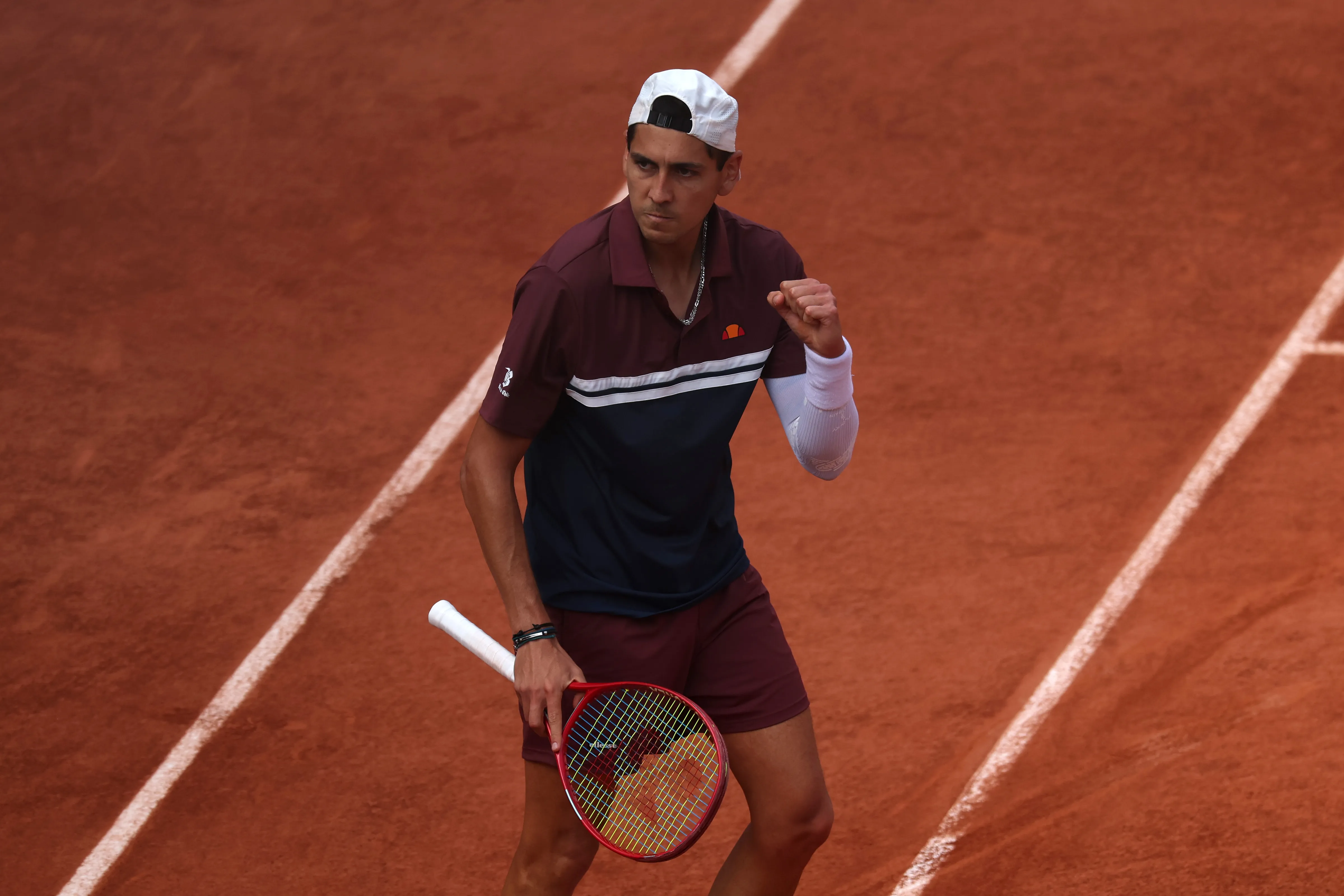 Alejandro Tabilo busca los cuartos de final en Roland Garros. (Photo by Clive Brunskill/Getty Images)