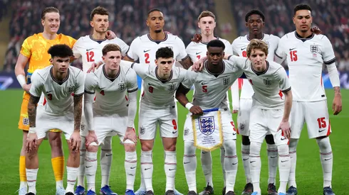 Inglaterra lidera el Grupo L.