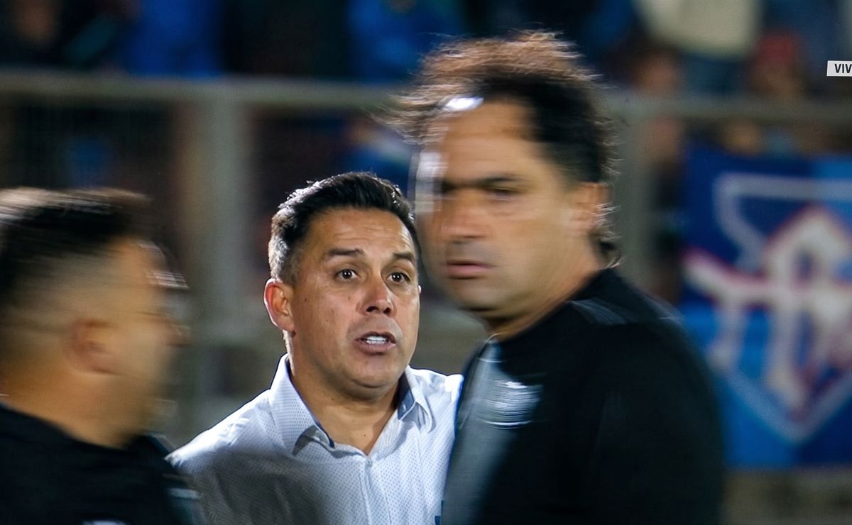 Escándalo en la Primera B: San Marcos de Arica acusa “agresión física y verbal” de funcionario de Deportes Temuco a su DT