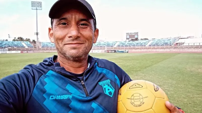 Iván Sandrock, el DT de San Marcos de Arica. (Foto: Linkedin).