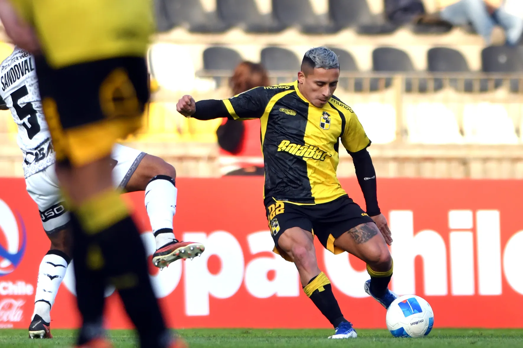 Nahuel Donadell en acción por Coquimbo Unido en 2025. (Alejandro Pizarro Ubilla/Photosport).