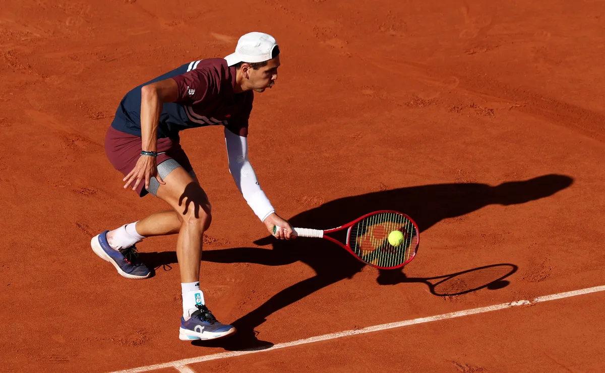 Tabilo eliminado por Auger-Aliassime en Roland Garros