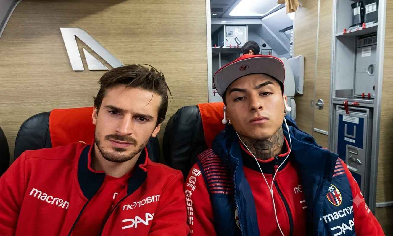 Otra imagen que compartió Marios Oikonomou junto a Erick Pulgar.
