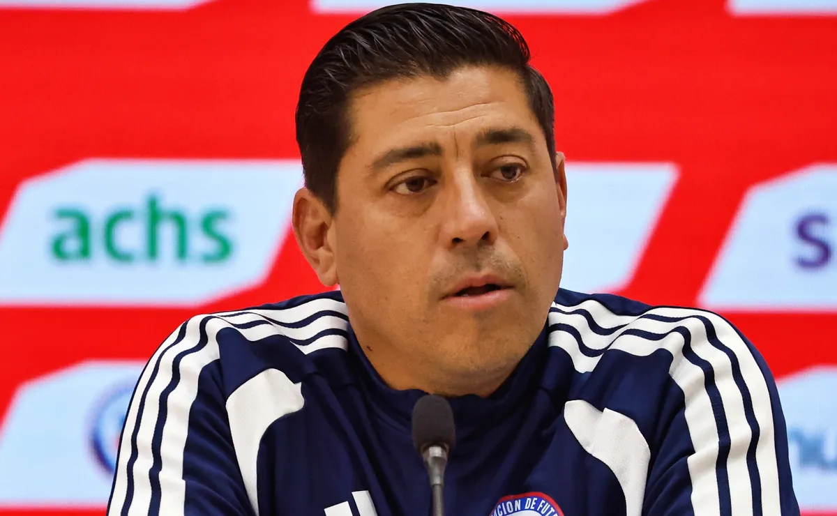 Rodrigo Echeverría respalda a Nicolás Córdova para dirigir la Selección Rodrigo Echeverría respalda a Nicolás Córdova para dirigir la Selección