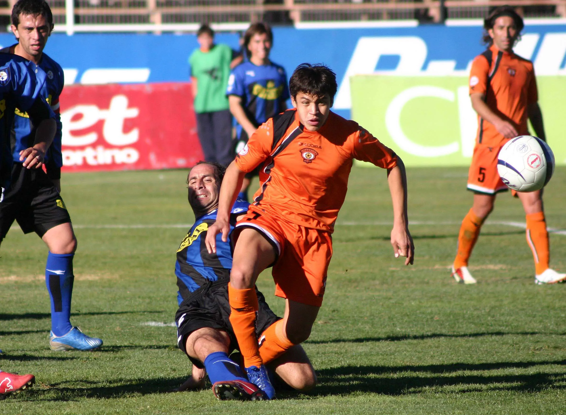 Alexis Sánchez en acción frente a Huachipato. (Photosport).