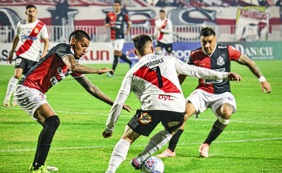 Tabla de Primera B: Curicó le gana en la hora a Antofagasta, Santa Cruz y Copiapó igualan
