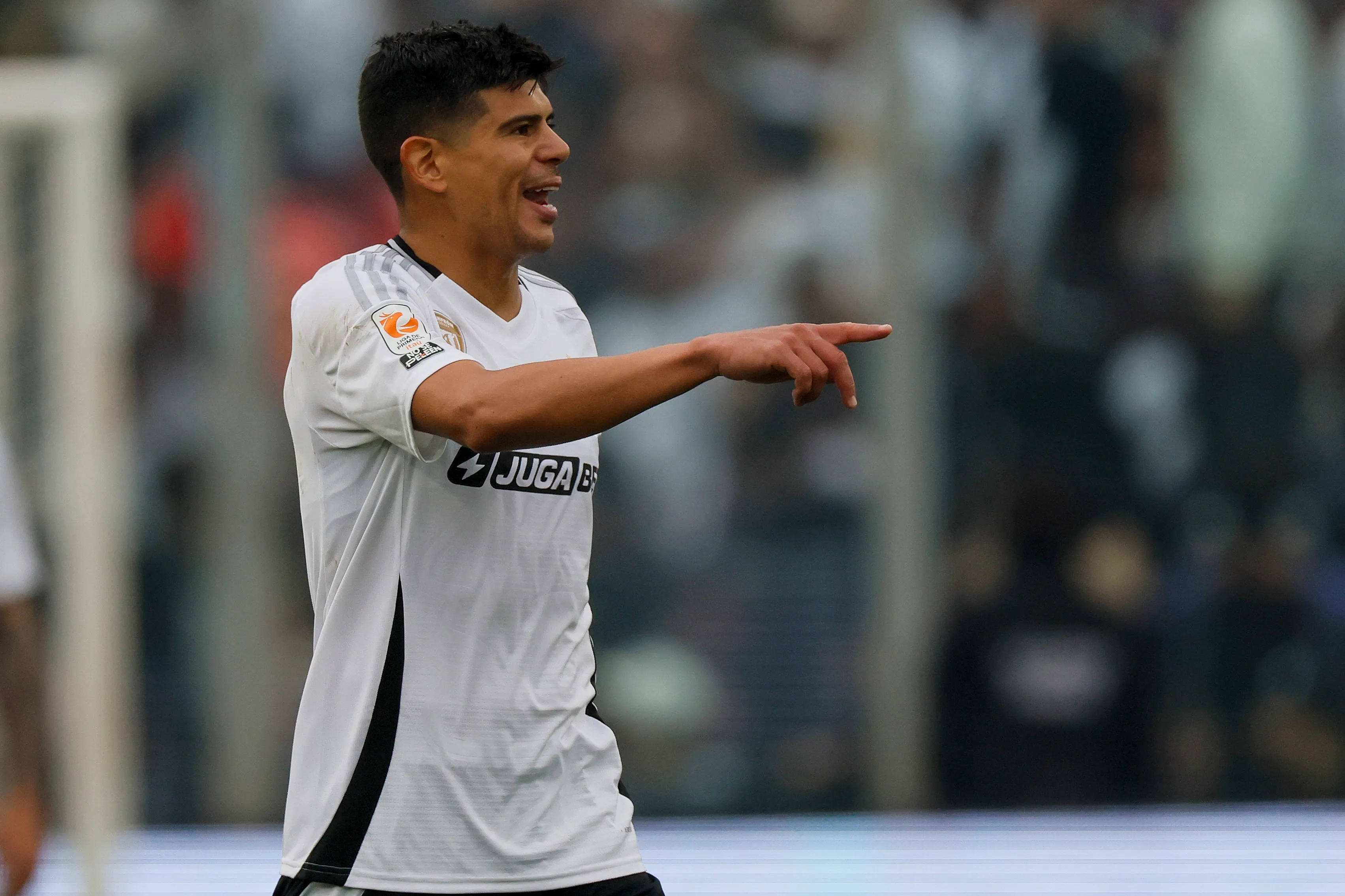 Esteban Pavez no pierde de vista a Colo Colo y anunció visita al Monumental. (Andrés Piña/Photosport).