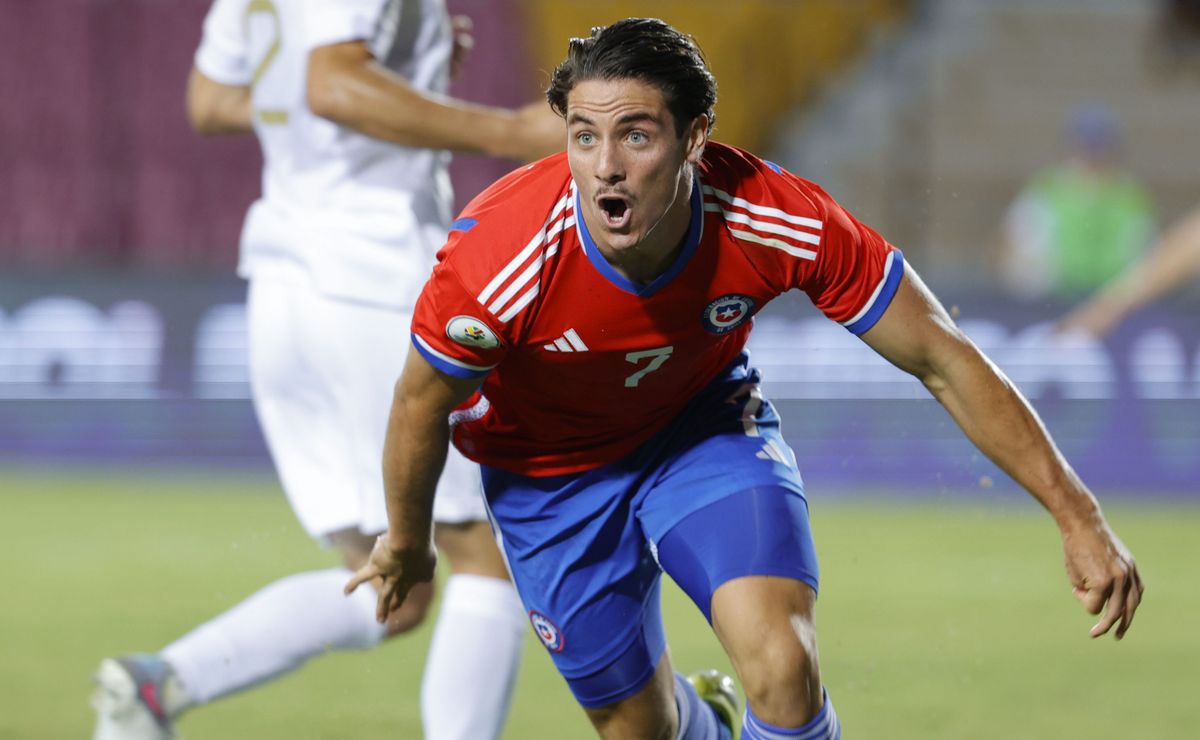 Clemente Montes se envalentona en la selección chilena: “Queremos superar a la Generación Dorada”