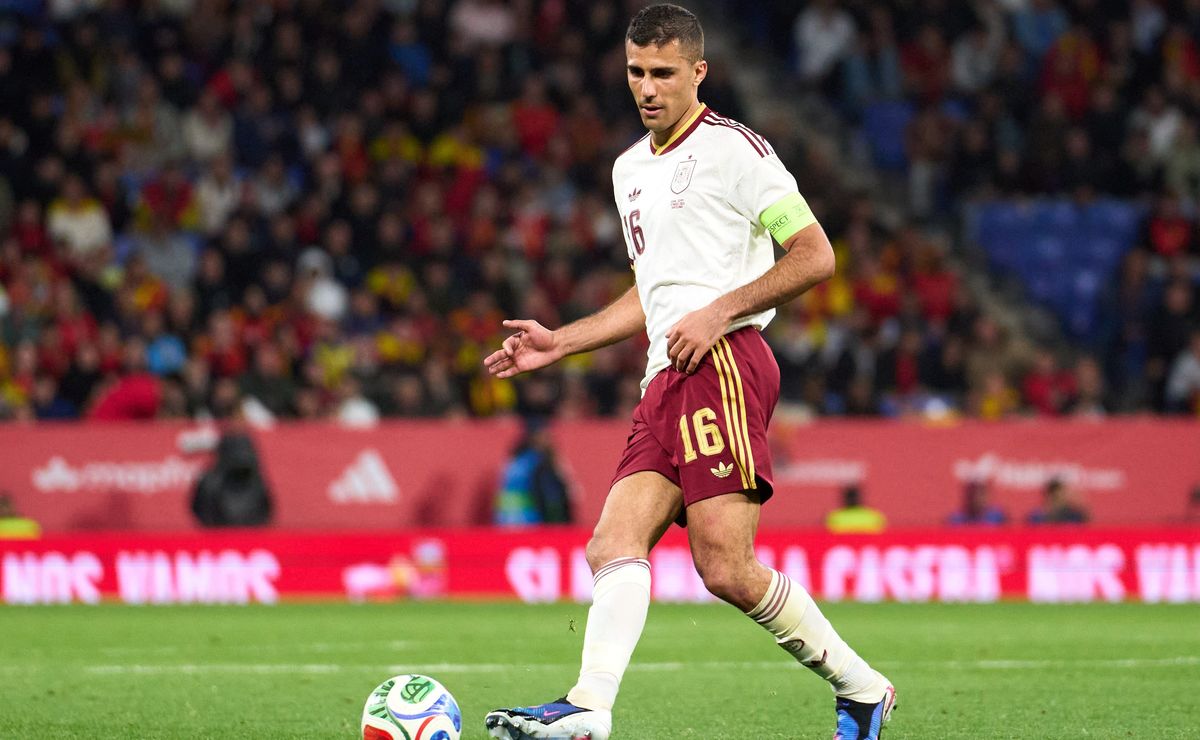 Rodri pide calma ante las voces que ponen a España como candidato al Mundial: “No pienso en eso”