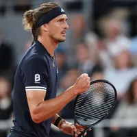 Zverev gana un partido duro ante Jódar y queda cerca de la gloria