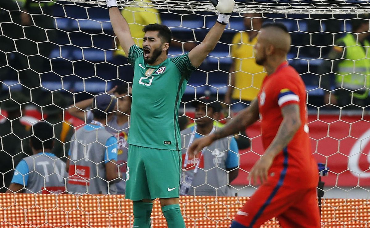 Johnny Herrera le pega a Arturo Vidal: “No sirve en ningún equipo… Se cree superior”