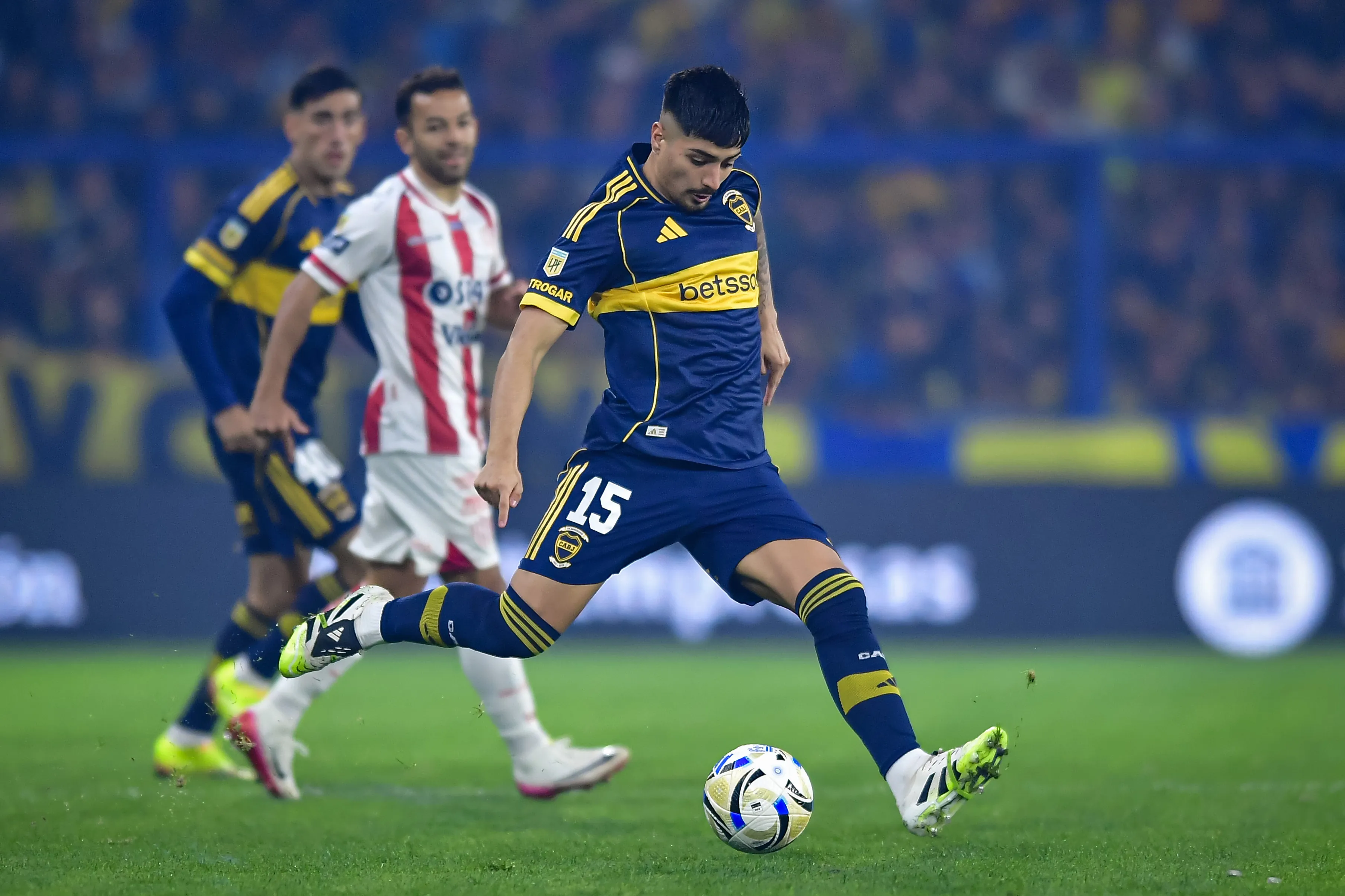 El jugador no continuaría en el cuadro xeneize. (Photo by Marcelo Endelli/Getty Images)