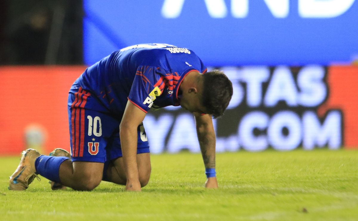 El camarín de U de Chile saca la voz por Lucas Assadi: “Es un trabajador más”