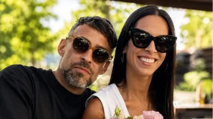Revelan regalo del exjugador de la Roja a su nueva pareja.