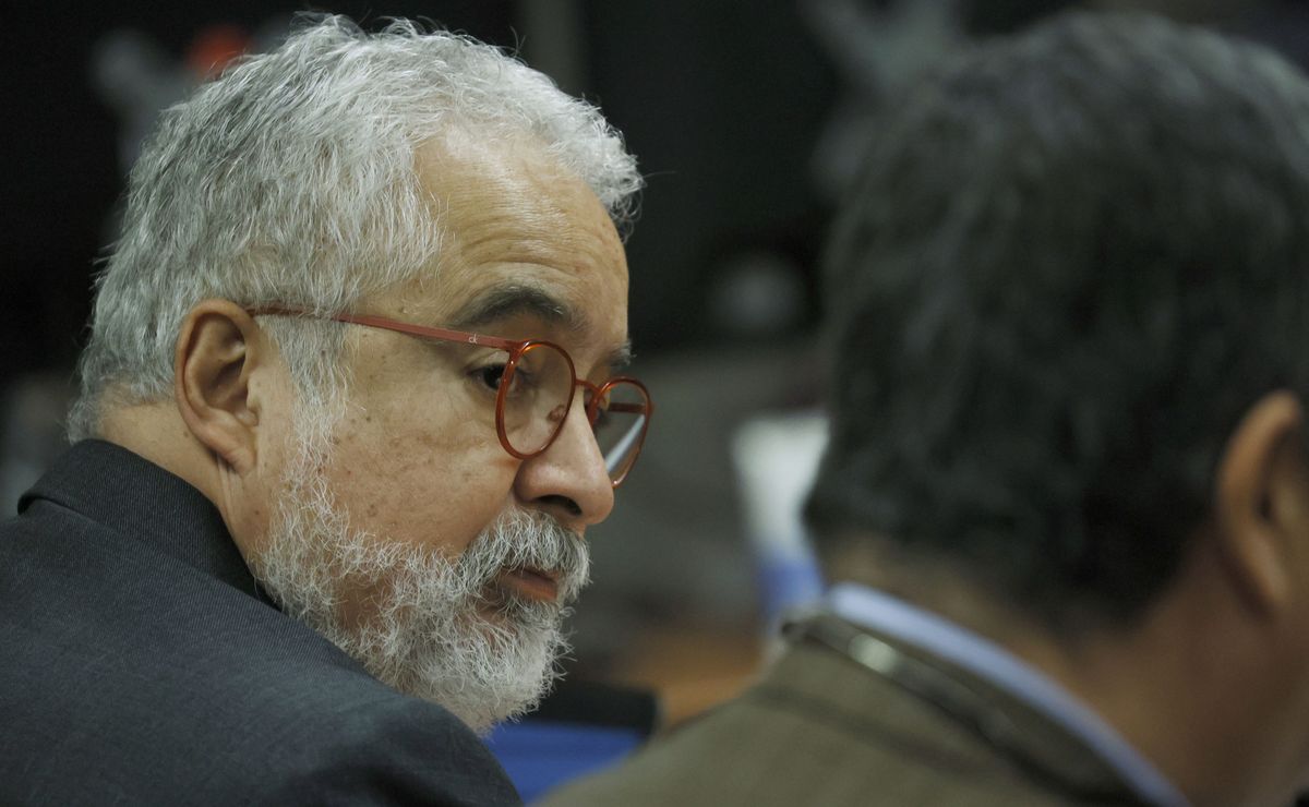 Filtran los chats comprometedores entre Luis Hermosilla y director de U de Chile