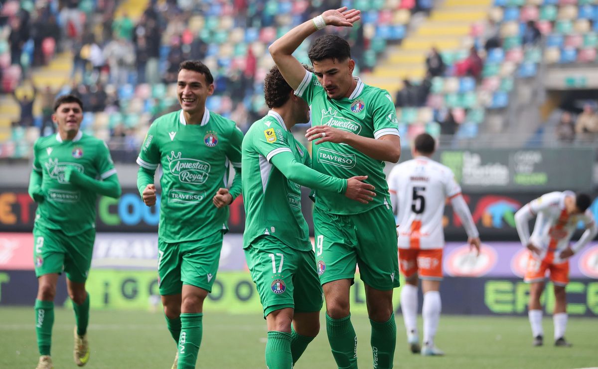 Escándalo: Audax Italiano mete nuevo escritoriazo y exige borrar a club del fútbol chileno