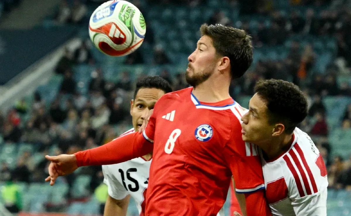 Córdova improvisado en Chile vs Portugal: DT lo cambia de posición