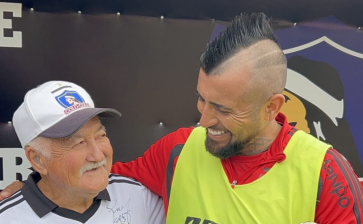 “Tengo que sacar el primer lugar”: Tiene 78 años, volvió a estudiar y recibió el apoyo de Arturo Vidal