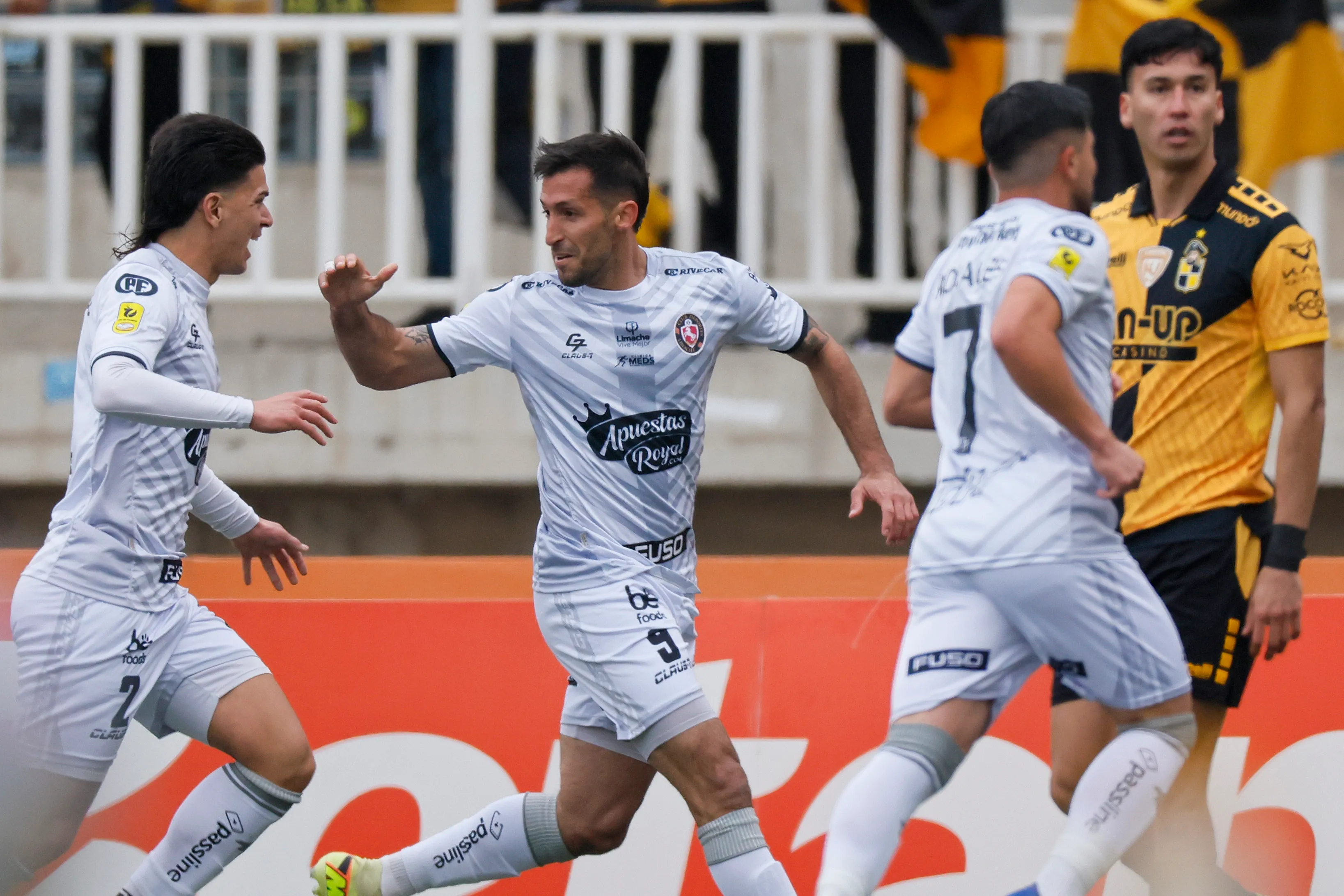 Deportes Limache suma tres derrotas consecutivas en la Liga de Primera 2026. (Andrés Piña/Photosport).