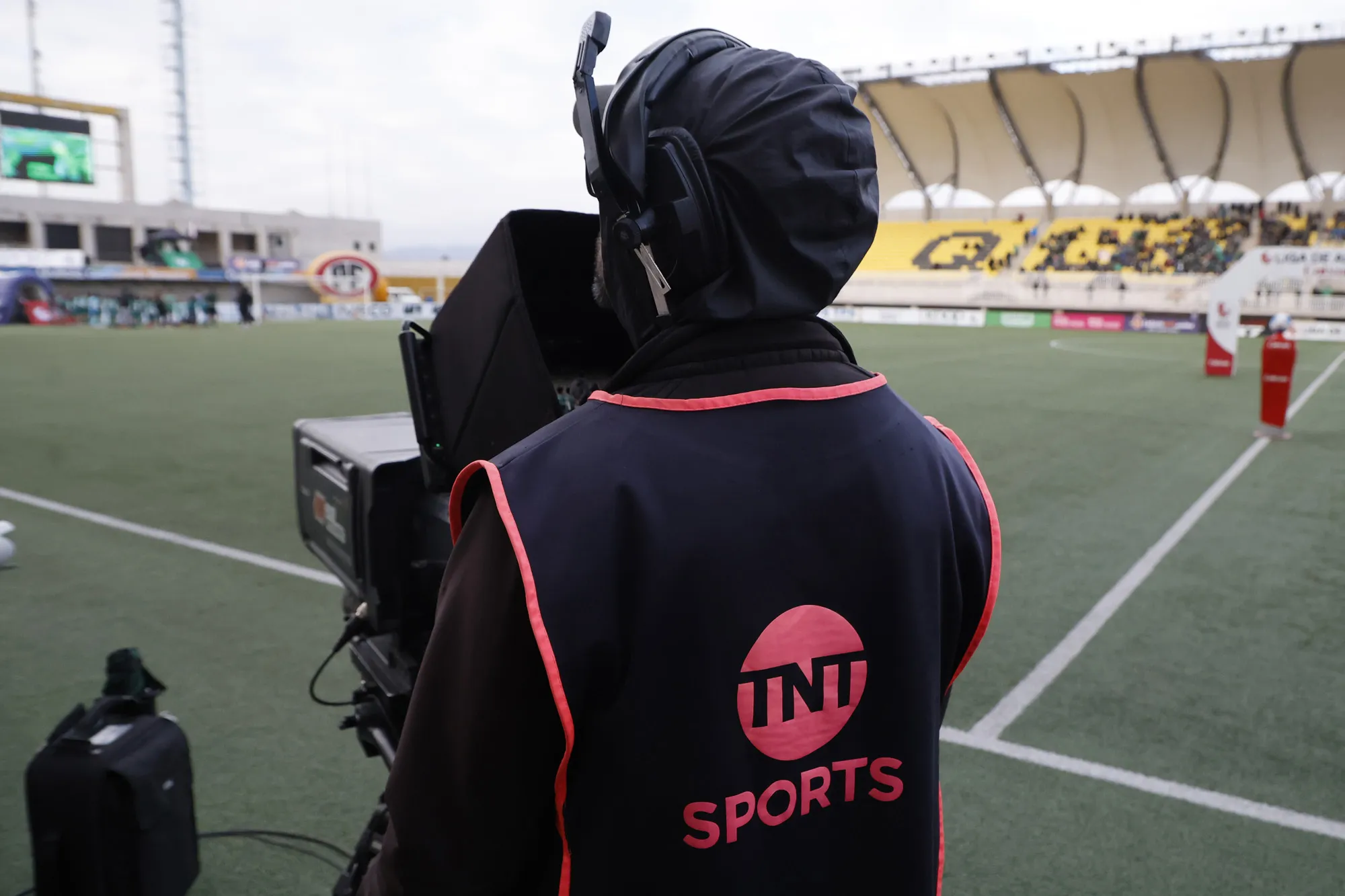 Revelaron la plata que repartió TNT Sports a los equipos del fútbol chileno: Colo Colo recibió más que la U y la Católica.