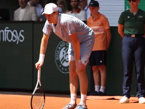 Agassi cuestiona a Sinner tras su fea presentación en Roland Garros