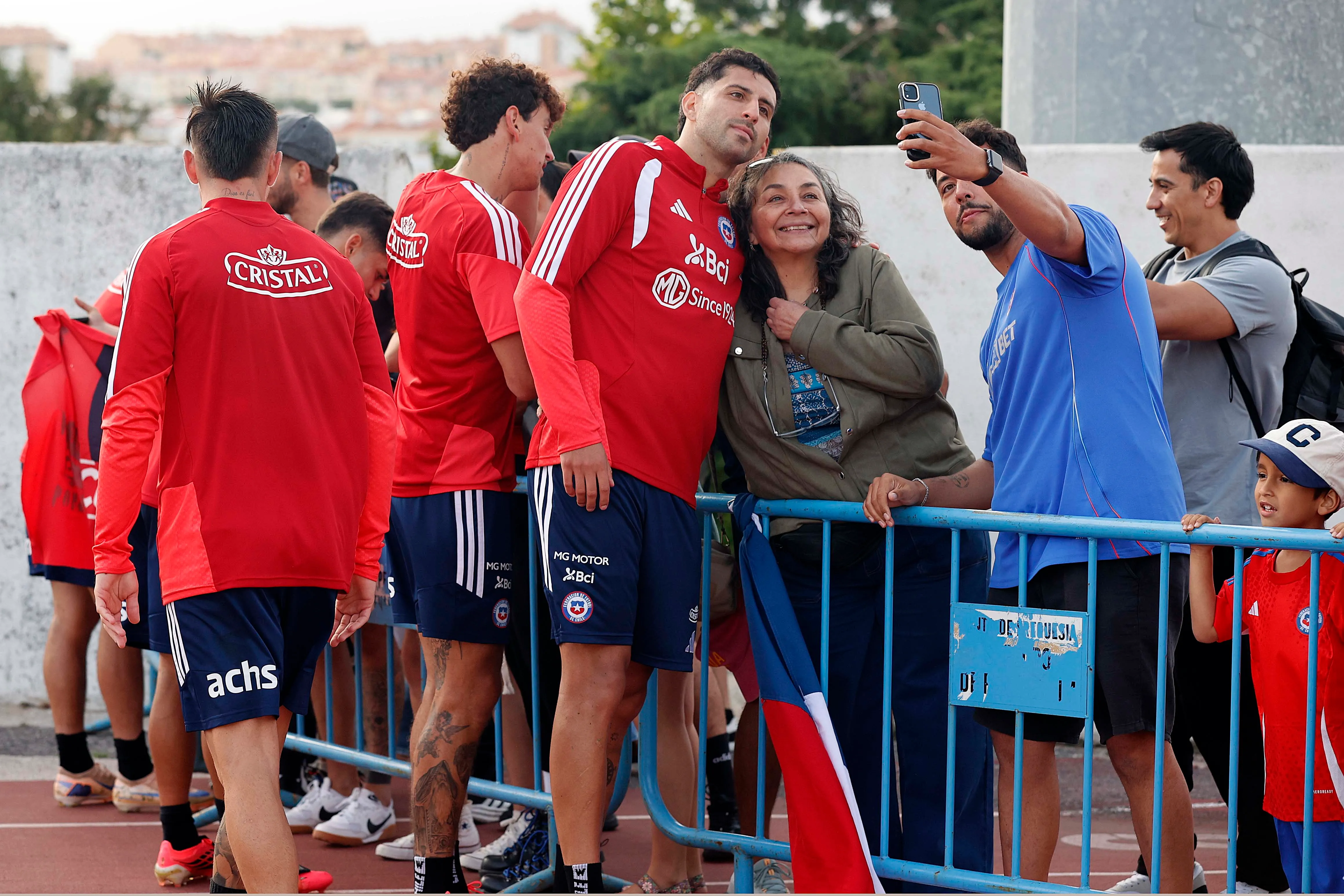 Los hinchas podrán ver a la selección chilena en Francia. Foto: Carlos Parra – Comunicaciones FFCh