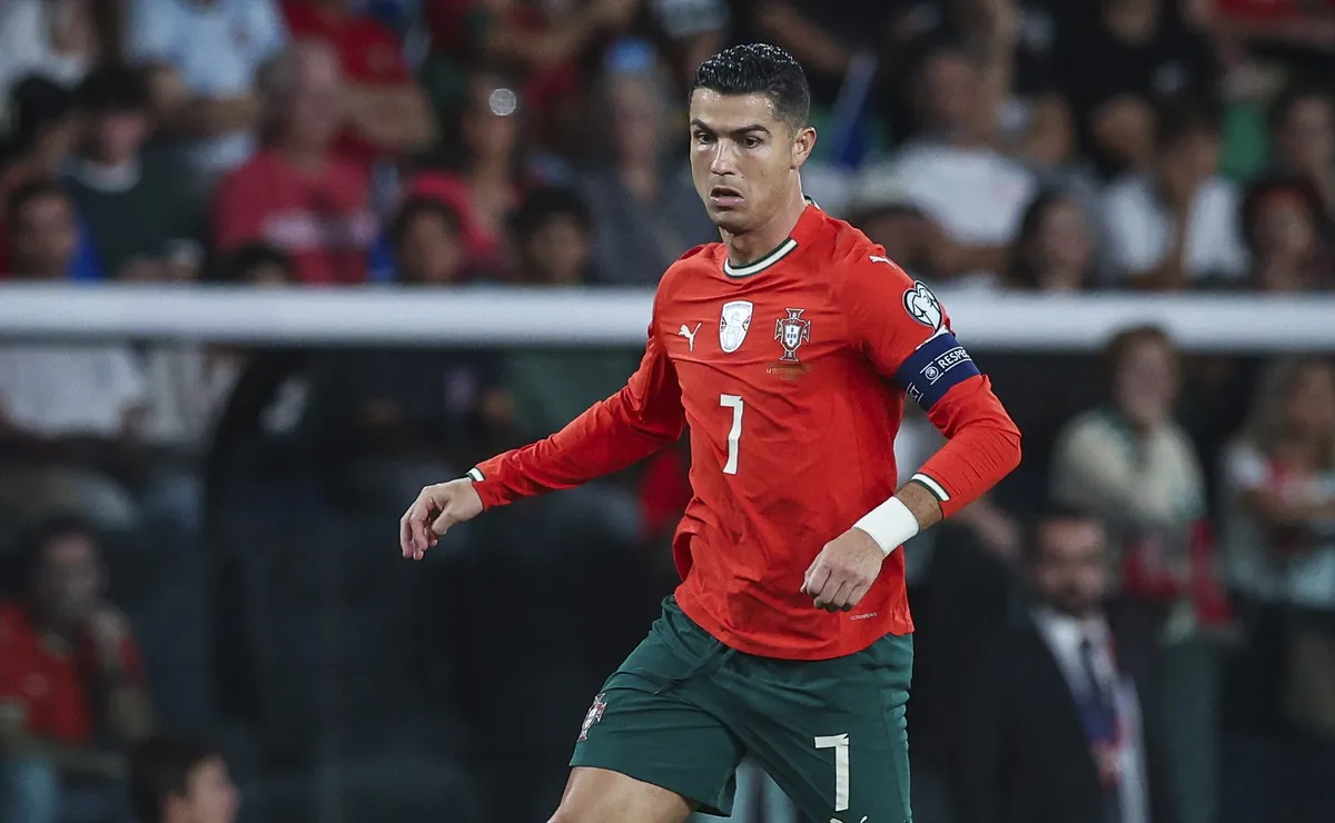 Cristiano Ronaldo lidera formación de Portugal ante la Roja