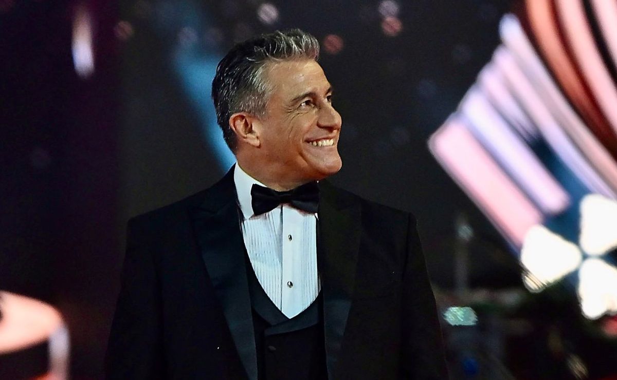 Avisan que Fernando Solabarrieta arriba al programa Sin Filtros mientras relata el Mundial 2026