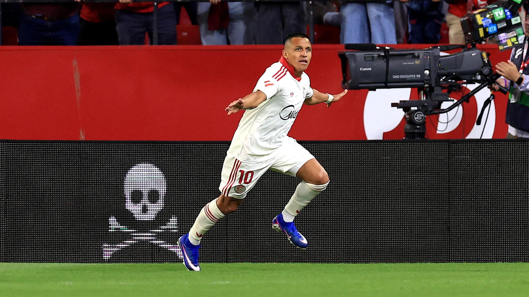 Sevilla pide bajar el sueldo pero mantendrá su rol de líder en el equipo.
