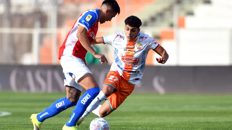 Católica enfrenta a Cobresal en la fecha 6 de la Copa de la Liga.