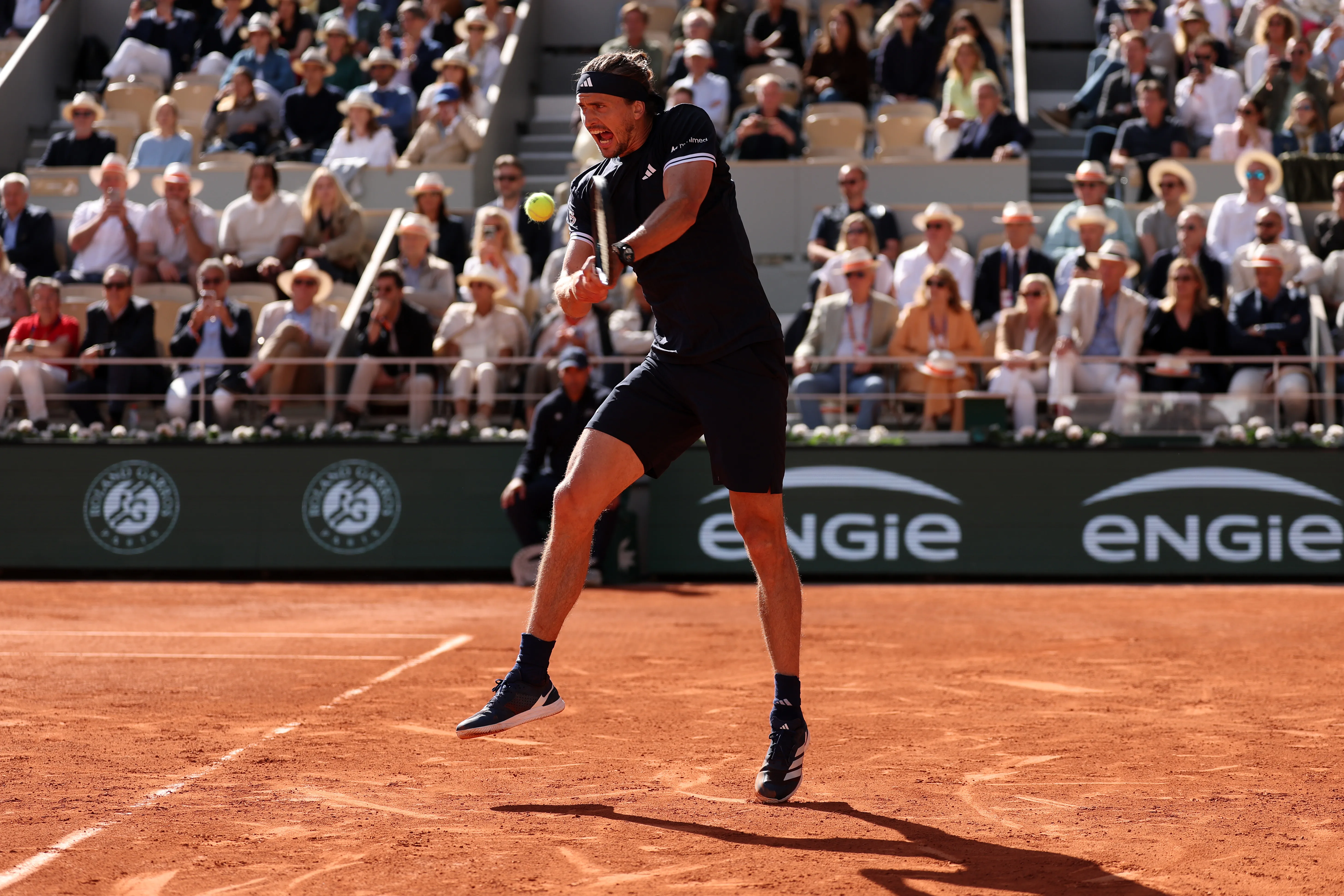 Alexander Zverev va por el título en Roland Garros. (Photo by Clive Brunskill/Getty Images)