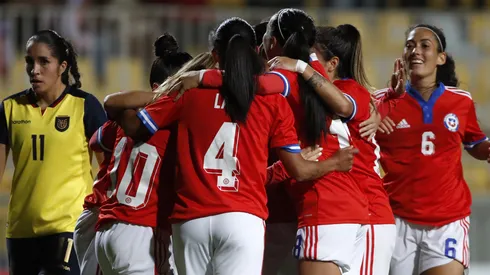 La Roja recibe a Ecuador con la misión de quedar casi dentro del repechaje al Mundial.