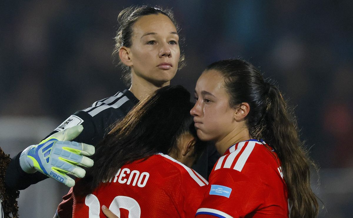 Tiane Endler se rompe tras eliminación de Chile del Mundial: “Duele mucho”