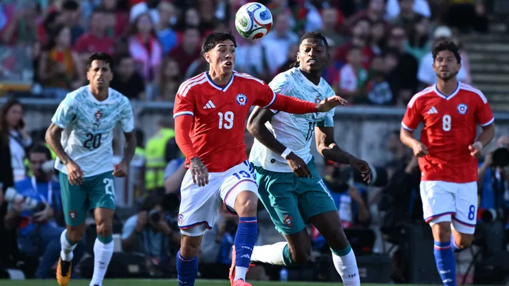 Chile ante Portugal en Lisboa.