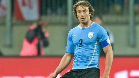 Diego Lugano afirma que Uruguay debiera tener cinco estrellas en el escudo.