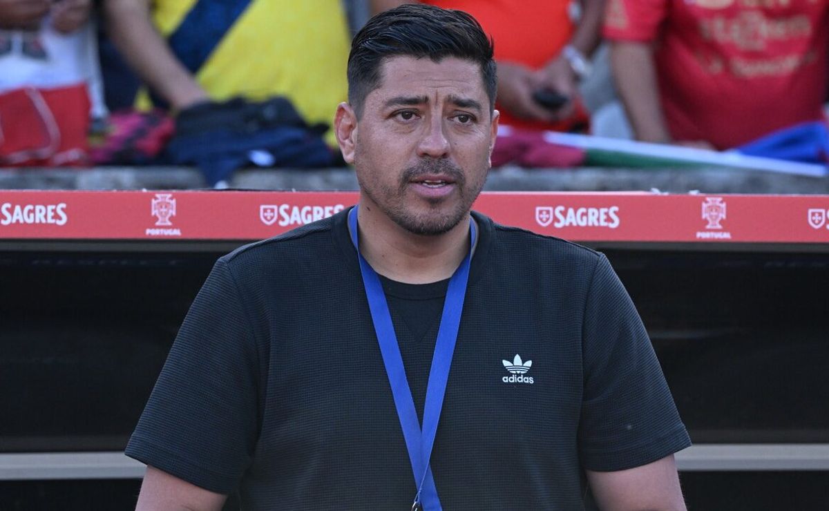 Jorge Aravena está aburrido de ver a Córdova en la banca de la Selección: “Los resultados no acompañan”