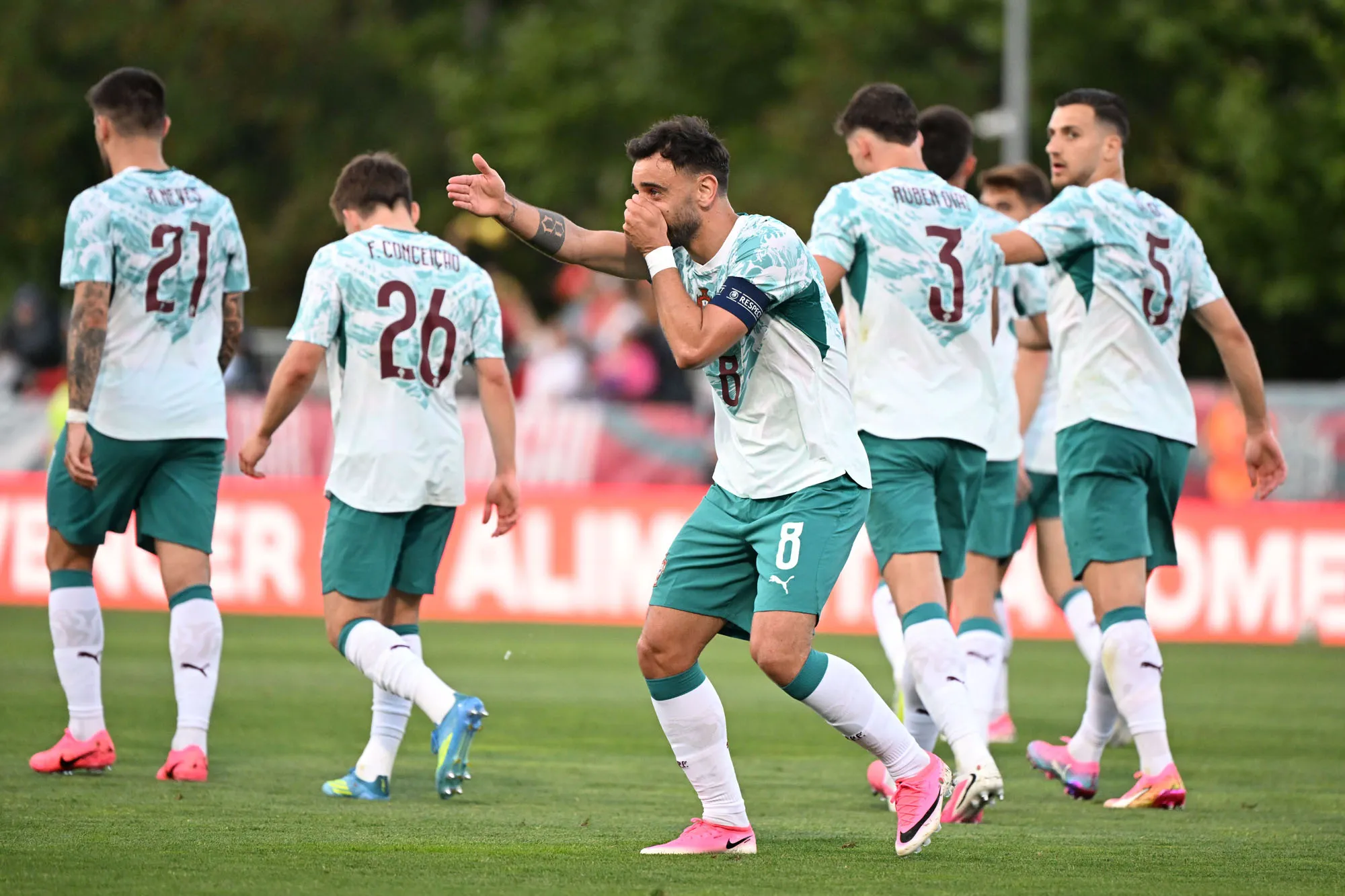 Nils Reichmuth debutó en la selección chilena durante la derrota de Chile contra Portugal.