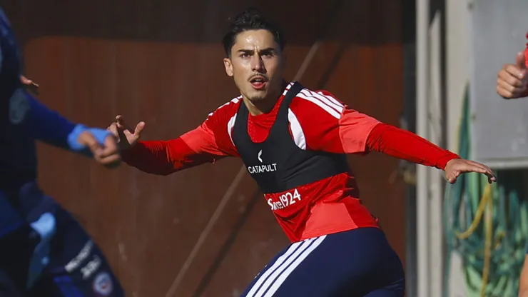 Nils Reichmuth jugó su primer partido por Chile en el amistoso contra Portugal.