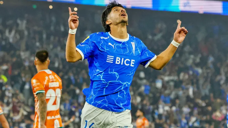 Universidad Católica golea a Cobresal pero no clasifica en Copa de la Liga.