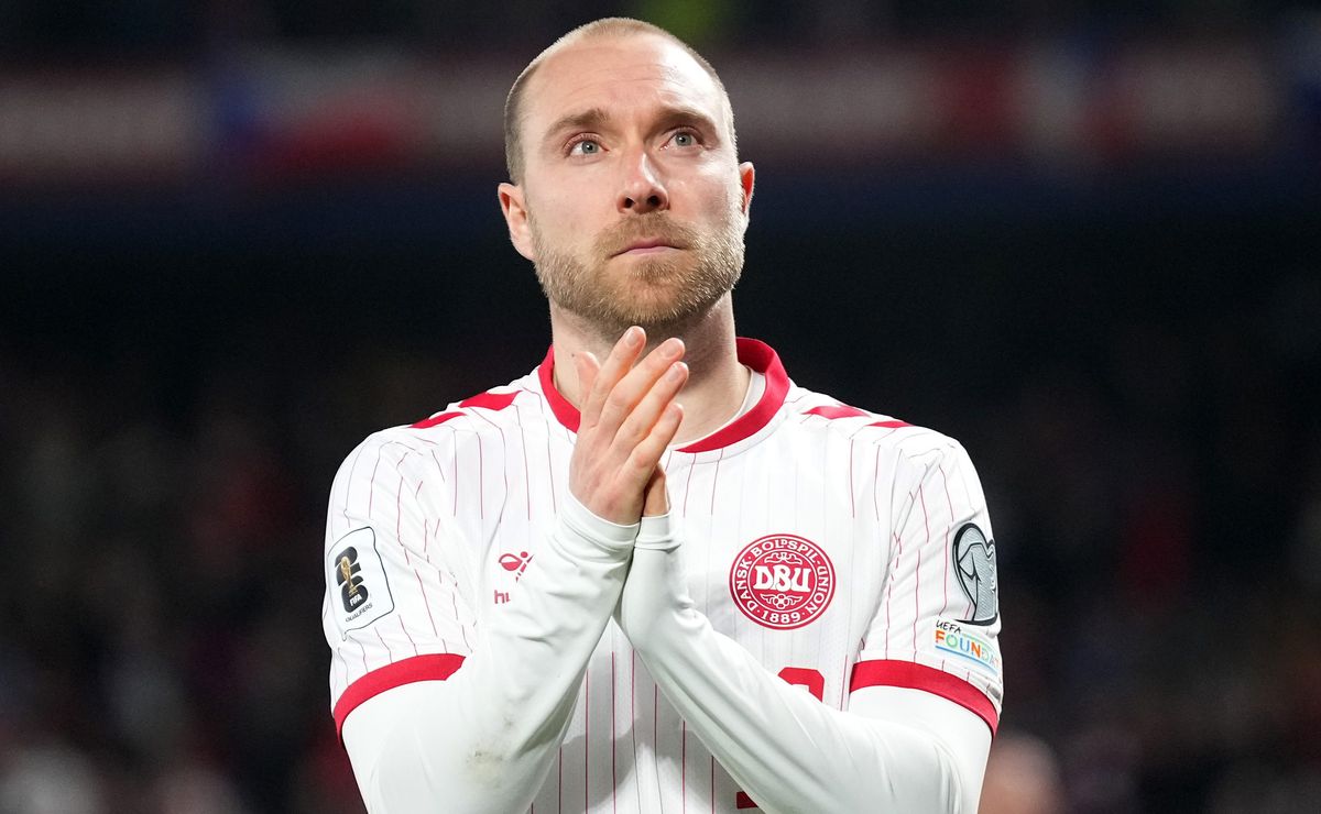 ¡Otra vez! Christian Eriksen se desploma en pleno partido de la Selección de Dinamarca y genera angustia
