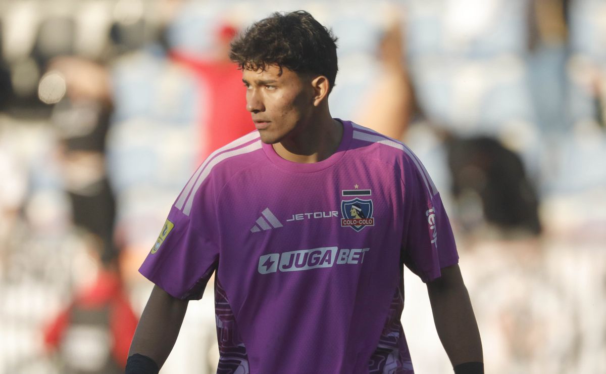Eduardo Villanueva se emociona al volver al arco de Colo Colo: “Sé que no aproveché mi oportunidad”